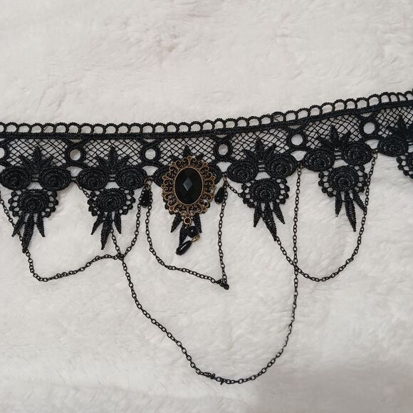 Gothic Black Lace Choker Necklace - Picture 5 of 9